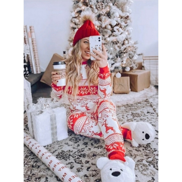 2 Piece Christmas Pajamas Set - Picture 3 of 5